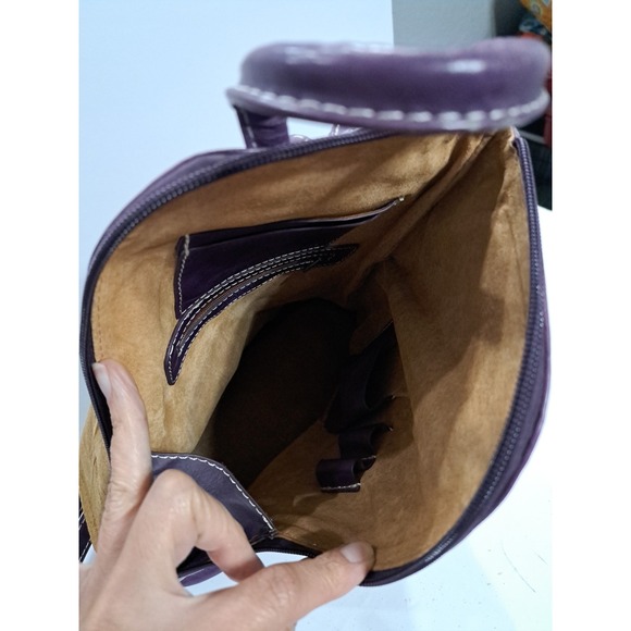 Purple Leather Designer Lucia Tommasi  Bag/ Backpack. Beautiful Condition Rare‎